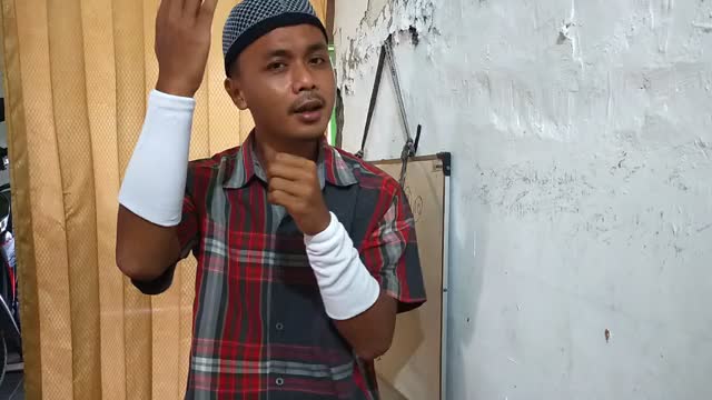 Nama: Muhammad Lukman Usia: 27 Tahun Asal: Bumiayu Brebes Judul lagu: Gigi Restu CintaMU #VoiceOfRamadanGTV