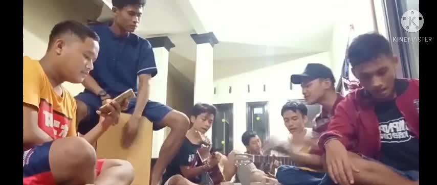 hallo gays nama saya demas dari purworejo jawa tengah....ini kegiatan kita saat Ramadhan 