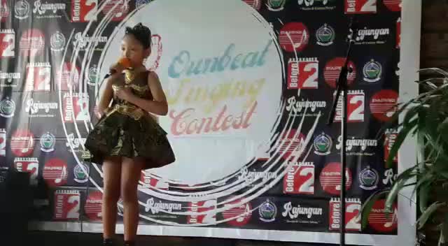 Qori alya (Bunda by melly goeslaw) SD kelas 2 di kota mataram NTB.#SHOWYOURTALENT#RISINGATARKIDS#MNCTV #GTV#RCTIPLUS#IDOLJUNIOR #NTB