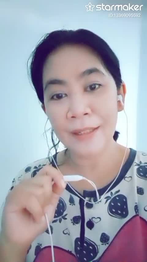 Cover lagu ( Rindang tak berbuah by. kirey  ) ... Titik irianingsih 