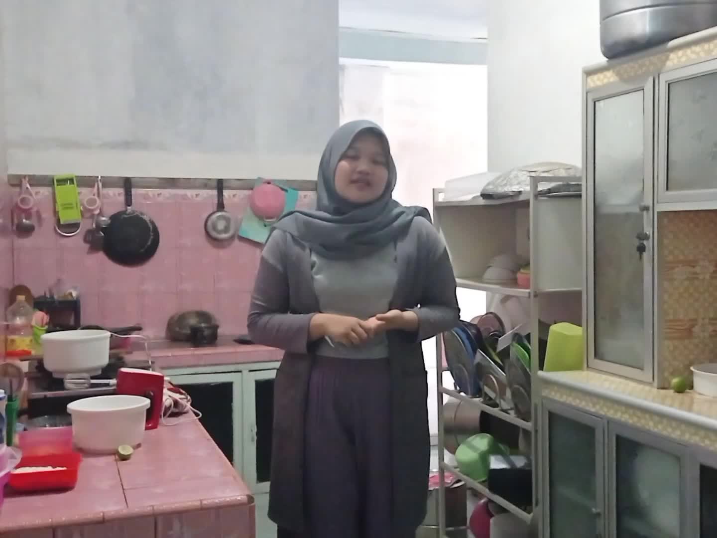 Ada apel terus bosen di makan bgtu aja, yuk kita buat dessert aja ; Apple cake with cheese Custard ; Dina Damayanti #onlineauditionmci8