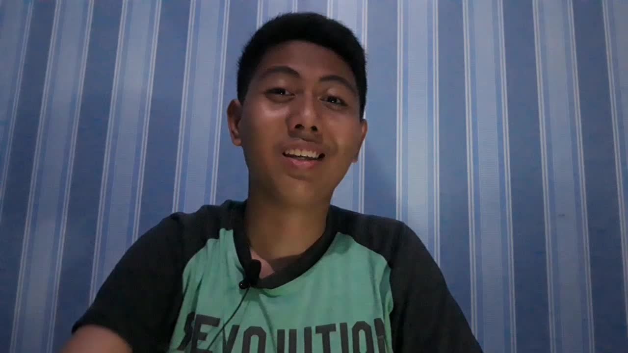 Nama : Erlangga Aditya Putra Wiyono - umur :18 - video perkenalan koplak (itu draft video saya pribadi)