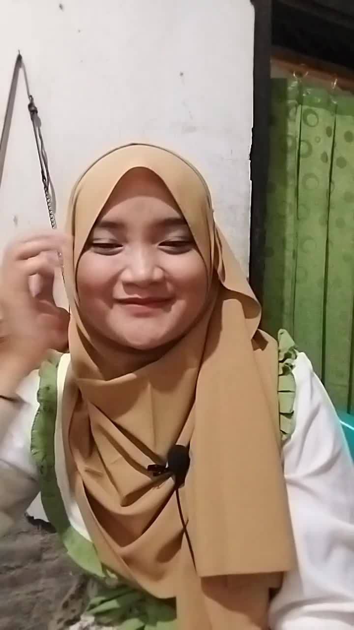 Antara cemburu dan suka nyinyir yekannn🤭
