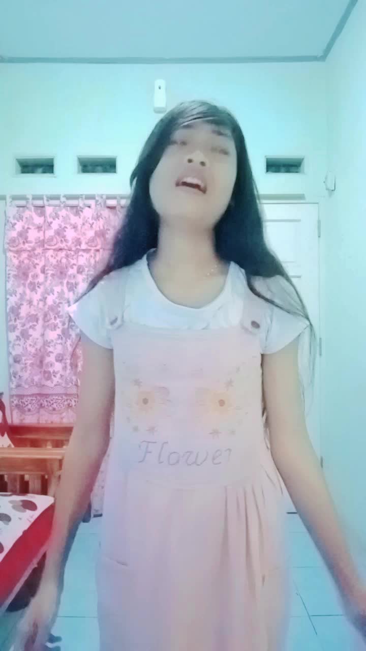 asalamualaikum sya indri motivasi ndri mengikuti audisi ini ndri ningin mengangkat derajat kedua orang tua indri ..bismilah smoga lolos..