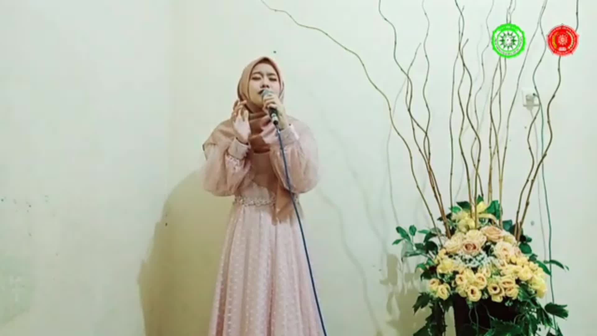 sofiefebriyanti umur 17tahun asal KUNINGAN Jawa barat . semoga lolos audisi amiinnn