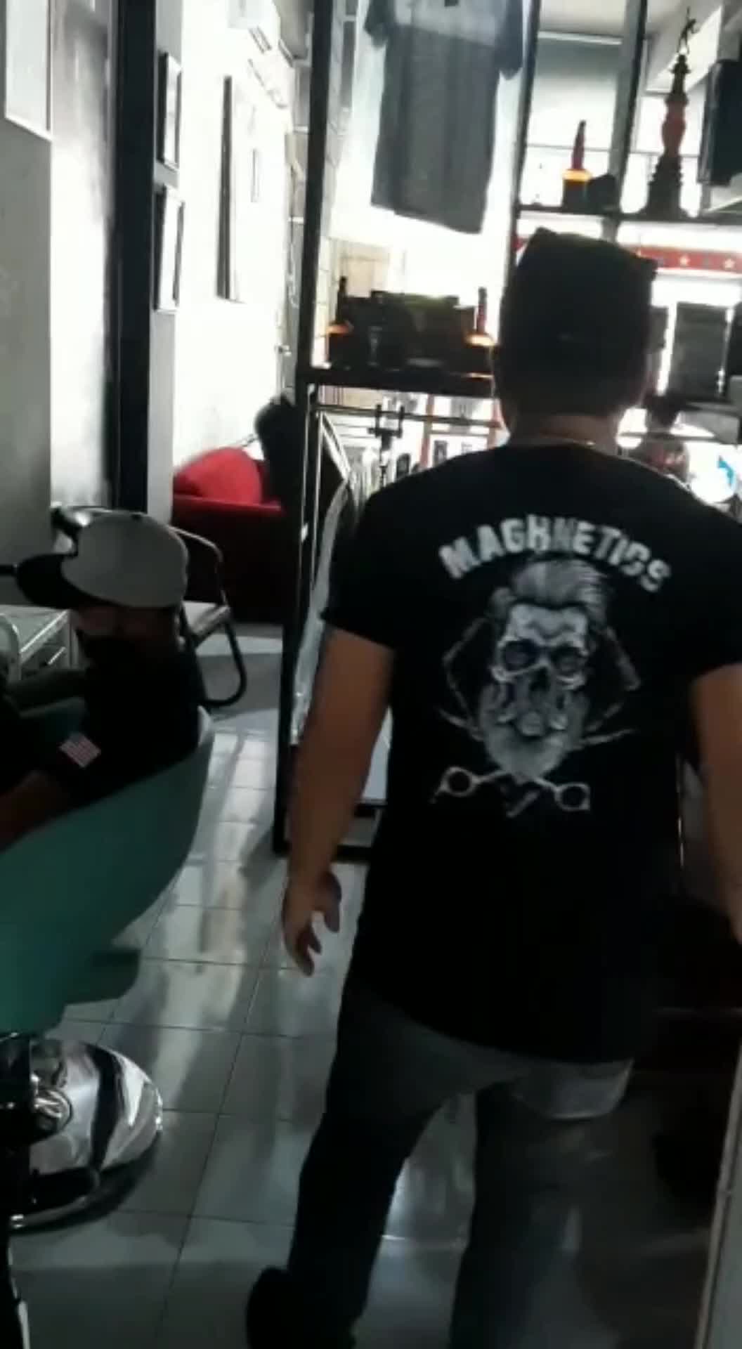 seketika kehilangan bahan buat konten komedi dan inilah yg terjadi