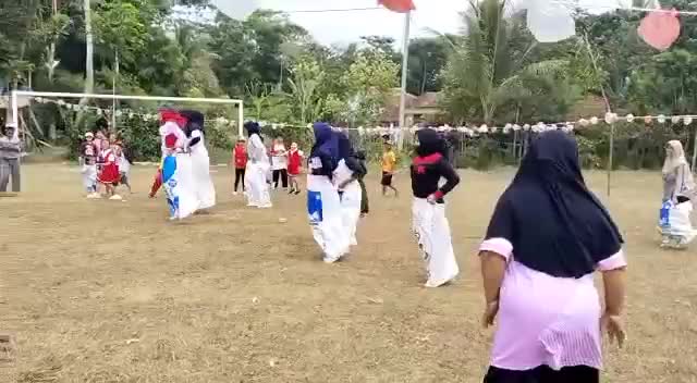 balap karung
