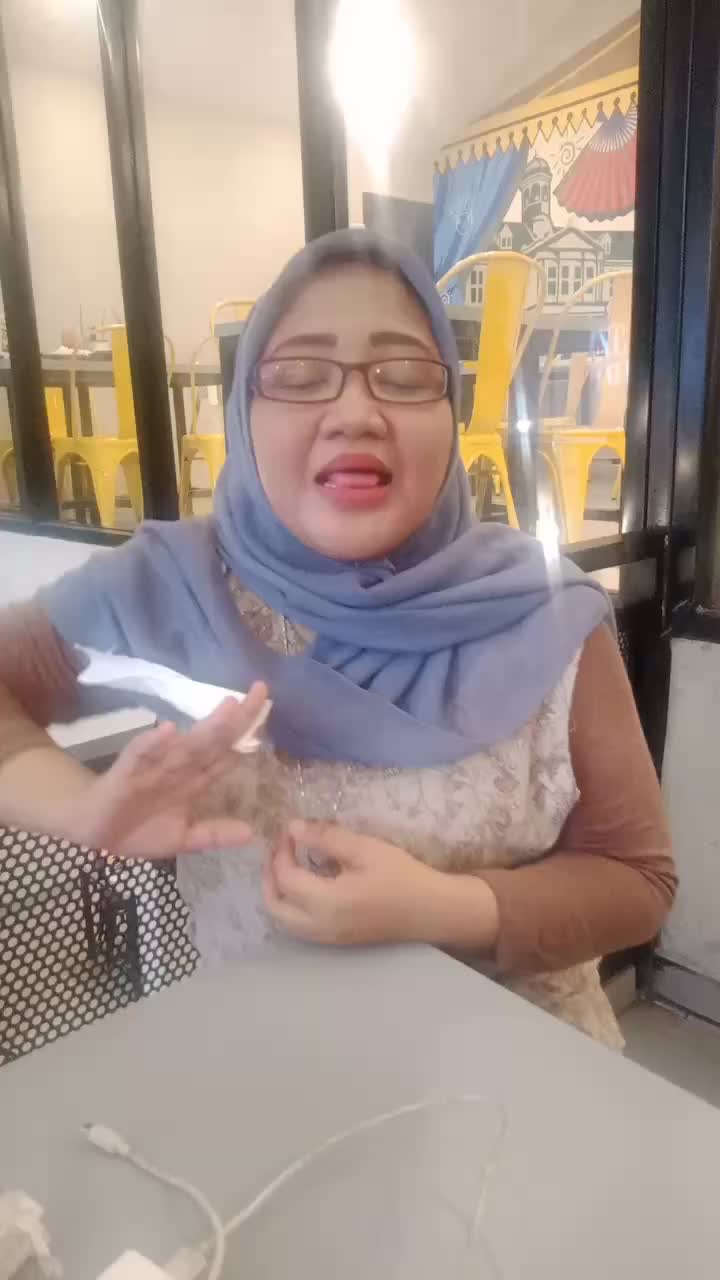 Neneng oplas