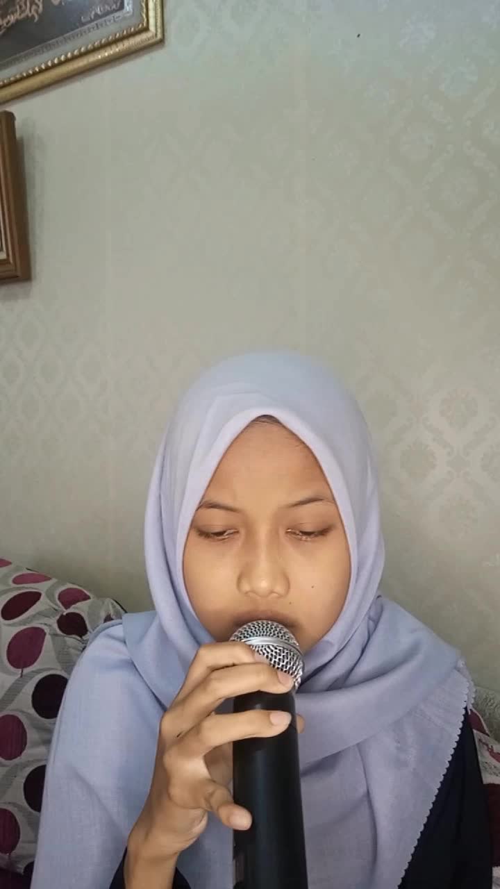 Assalamu'alaikum. Saya Zahira Nadzifah Hummaira_18th_Tangerang_LAAILAAHAILLALLAH-Sabyan Gambus & AL-WABA-SABYAN Gambus