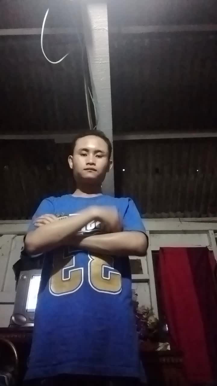nama:Misbah sabiran umur 17 nomor hp 081318659351