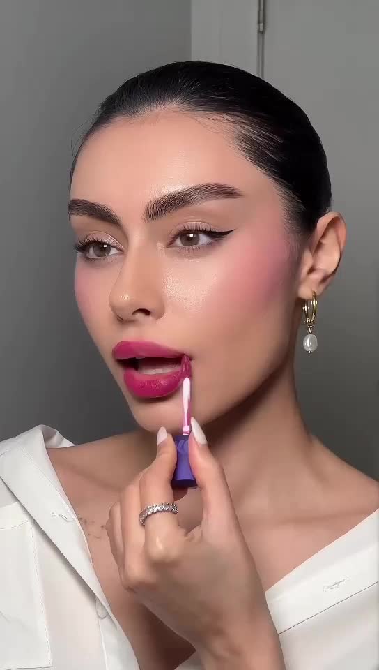 Buat yang keabisan blush bisa pake trik ini nih