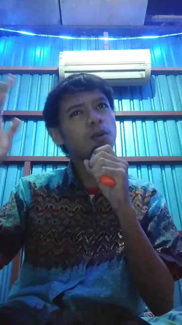 nama : Andri putra salim. umur : 19 tahun. asal : Papua barat kota Sorong. judul lagu : gejolak asmara. catatan : bahagikan kedua orng tua. 