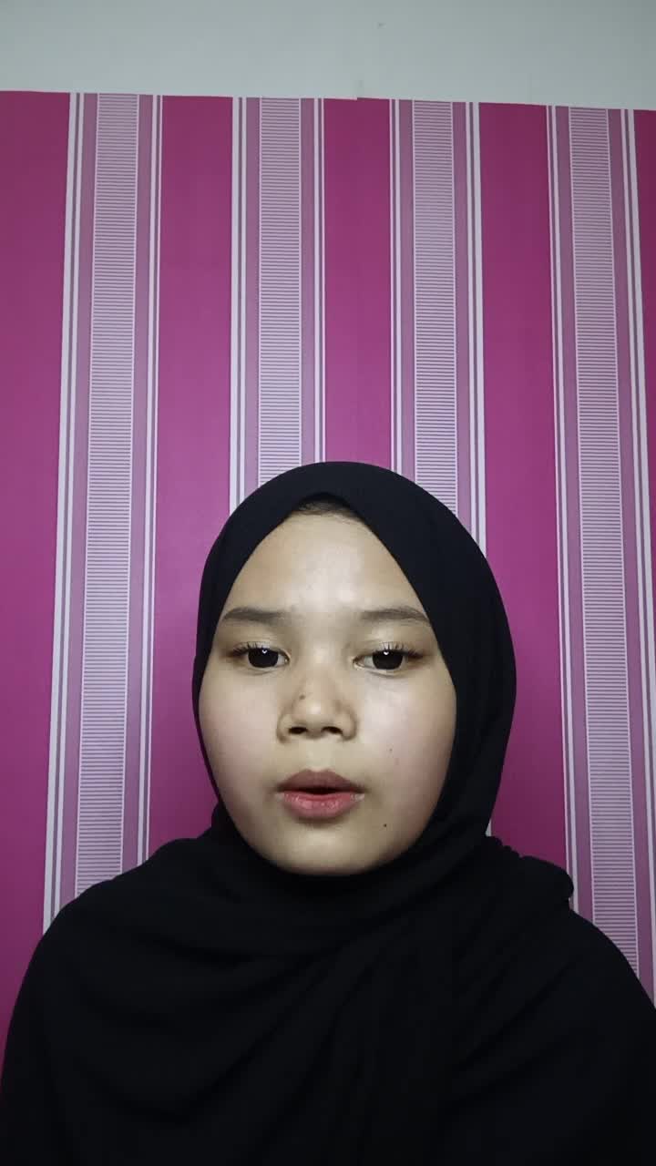 Suara dadakan kayak tahu bulat hhe😁Dan saking dadakan nya sampe lupa pekerjaan saya sebagai pelajar ketinggalan🙏