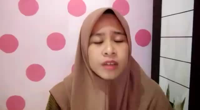 AZNURIL AINUL LAILIYAH_20 Tahun_Pulau Bawean-GRESIK_SYAIKHONA