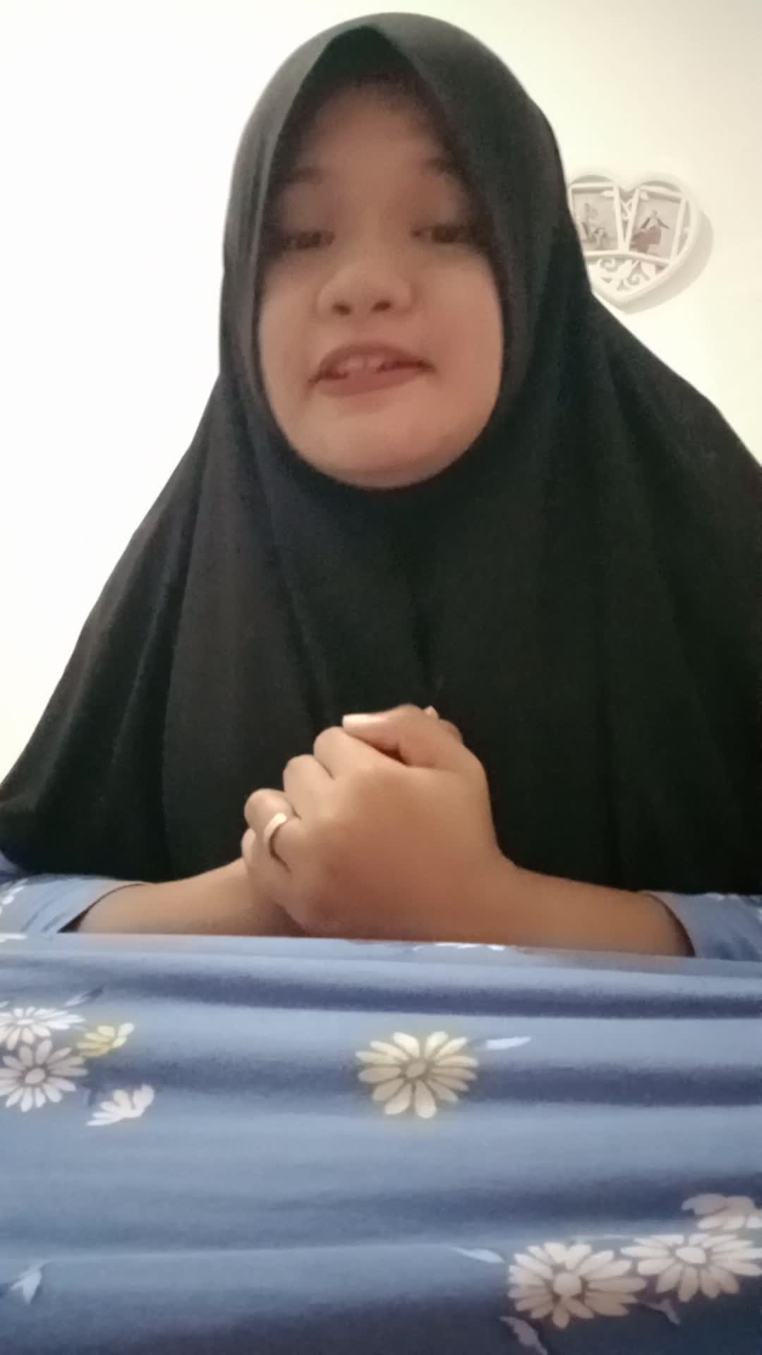 melda_28_bekasi_denassalam