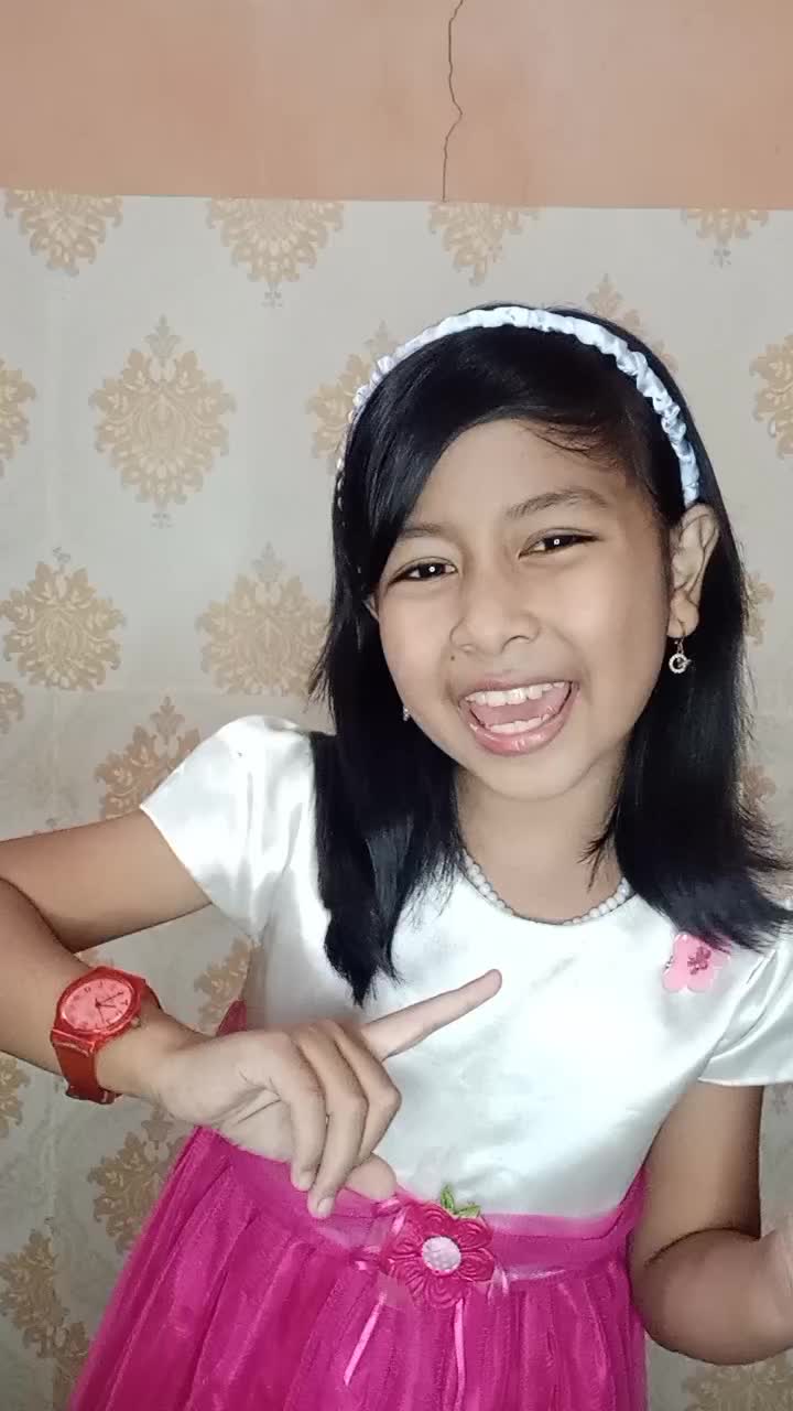 Hai...I'am Adelia ♥️11 yo💙From Tangerang💚#singthemesongidolacilik2022💜vote ya teman²...trimakasih🙏