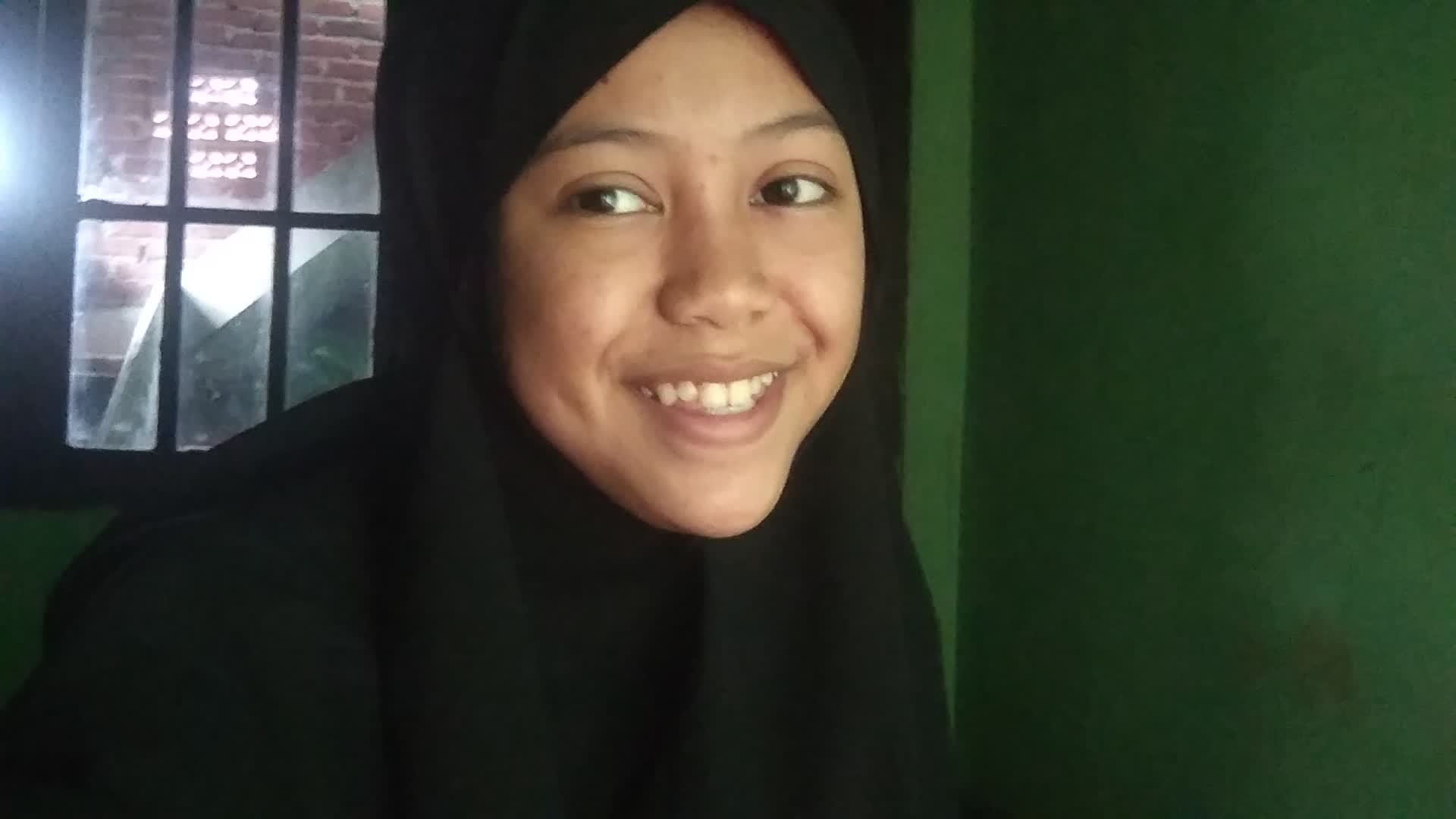 Vor Desi Sri Rahayu Fauziyah (Derrafaa)_15 tahun_Garut Jawa Barat_Aktsar