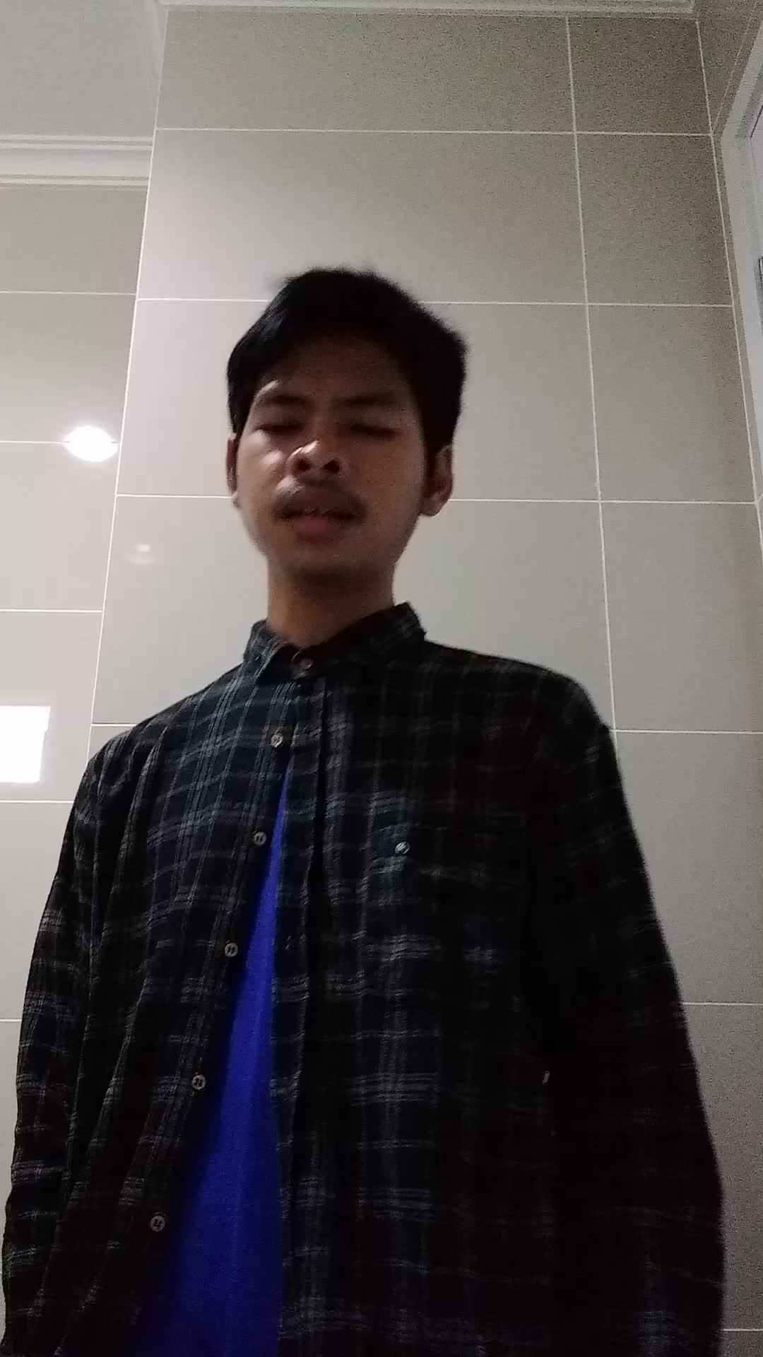 abis panggilan alam cek, di rekam dan di upload di toilet, kusnadi asal tegal jawa tengah #AUDITIONRISsINGSTARINDONESIADANGDU