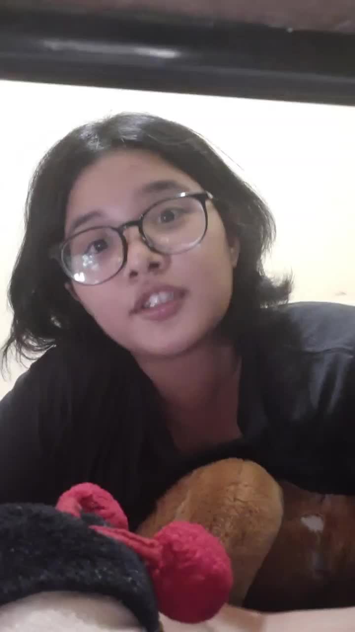 Jangan gitu napa neng 😂