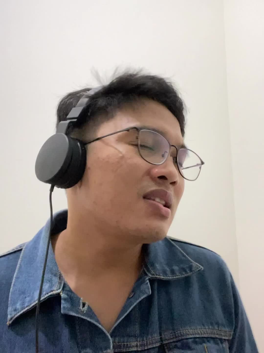 XFI2021 SOLO SAMUEL 24 JAKARTA PUSAT STUCK WITH YOU