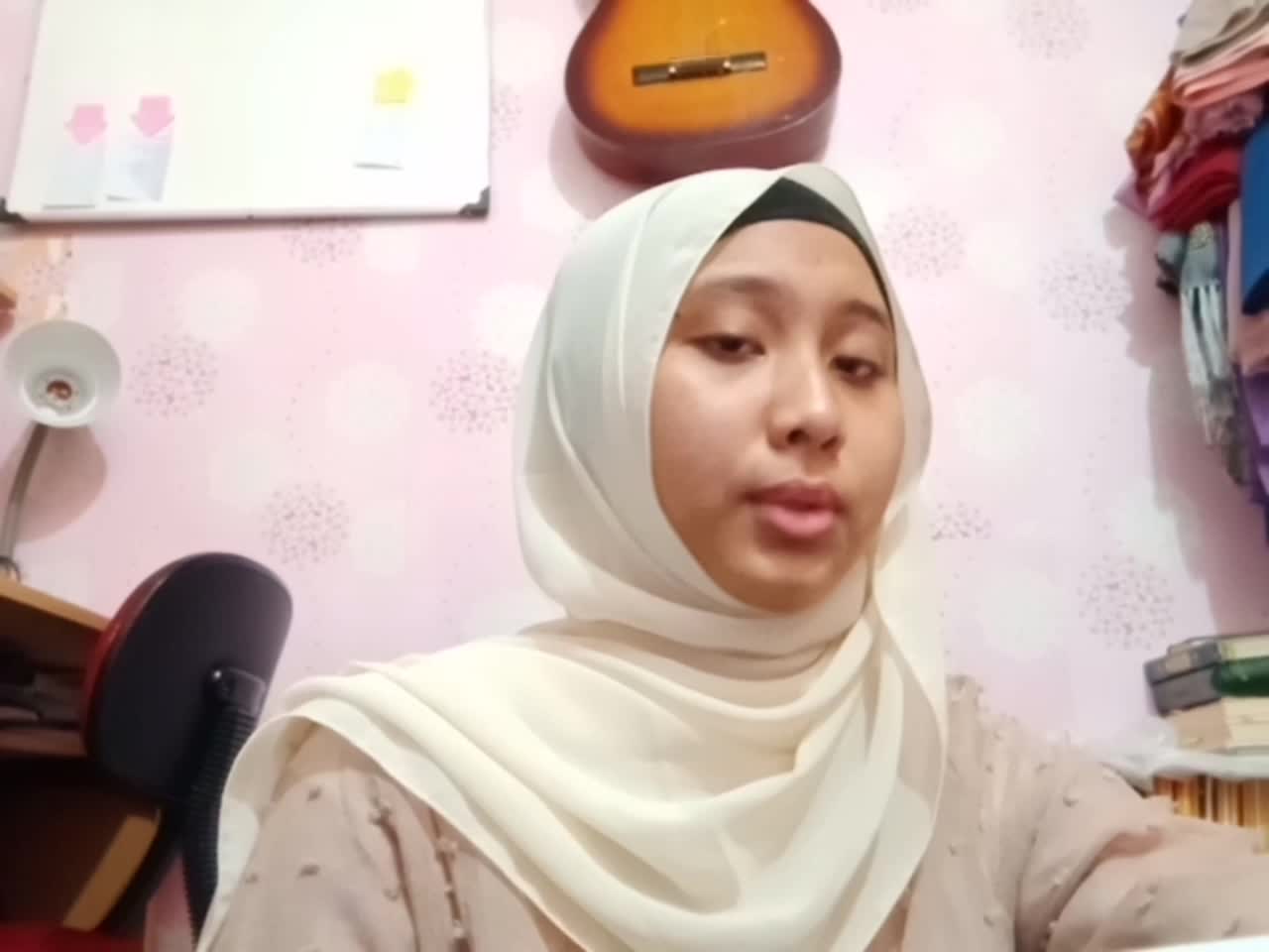 Nur Avie Syahrani_18 Tahun_DKI Jakarta_Allah Allah Aghitsna YaRasulallah
•Usaha tidak akan pernah menghianati hasil.Semangat!#Voiceoframadan