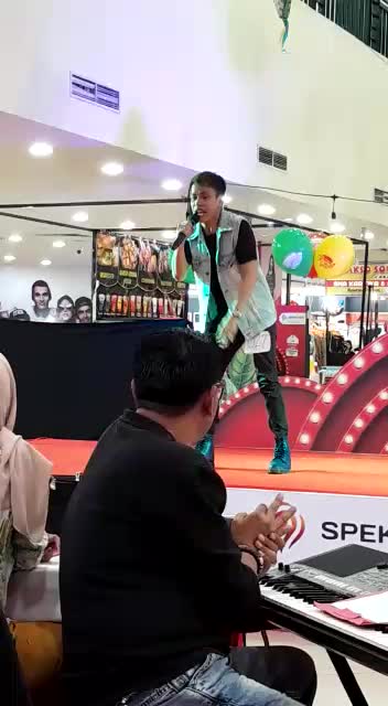 Ditonto sampai habis yach IGT2023 Nyanyi Kota Makassar 