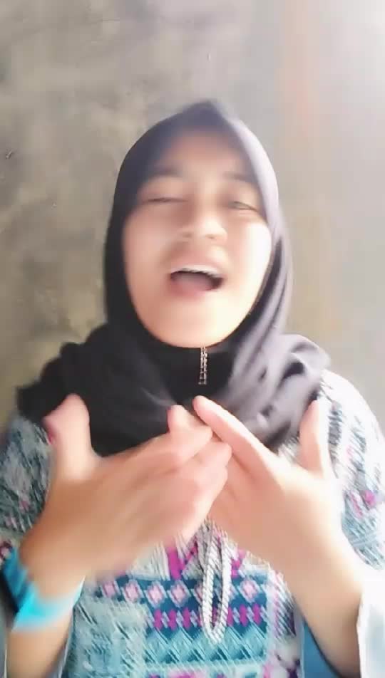 Dianiti Karisma(23 th), Purworejo ,Jawa Tengah. Wiraswasta. Suket Teki slow koplo versi me☺,  #OnlineAuditionRisingStarIndonesiaDangdut