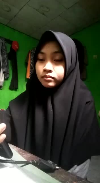 بسم الله الرحمن الرحيم،  Hallo guys😀 Saya NUR KHALIMAH PURBASARI biasa dipanggil AJENG usia saya Sweetseventeen asal dari Kota Udang. #voic