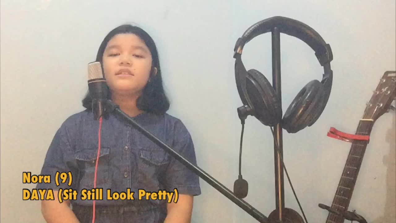 Nora
DAYA (Sit Still Look Pretty)