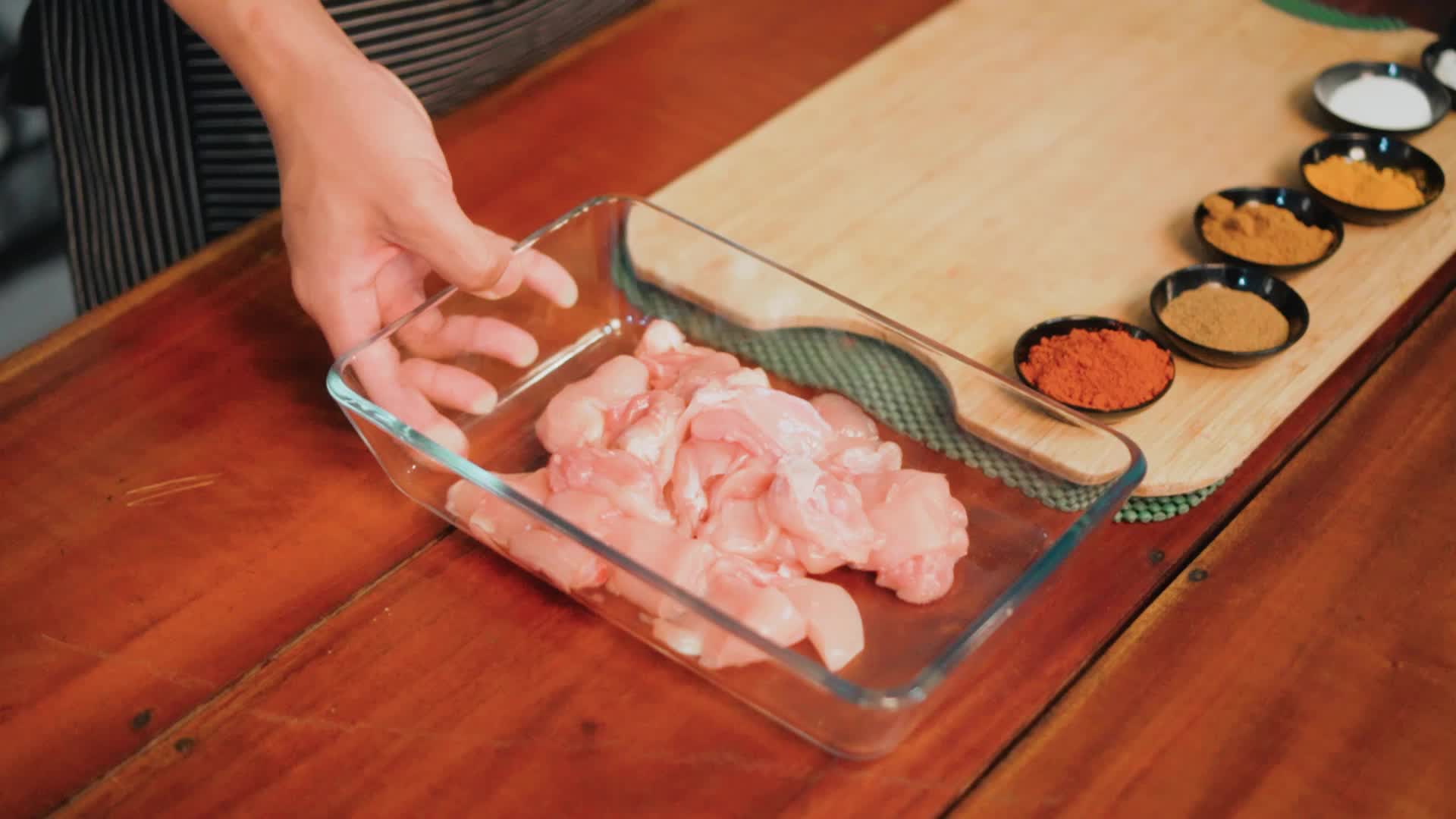 WOW!! Butter Chicken terbaik audisi Master chef 10! Dari kontestan asal Bali Anthony Riangsa!