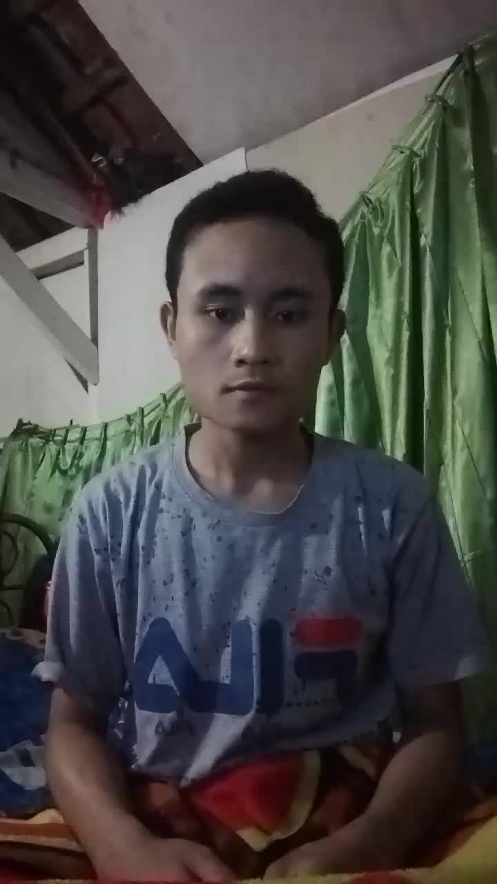 nama Misbah sabiran umur 17 tahun tinggal dikota bandung