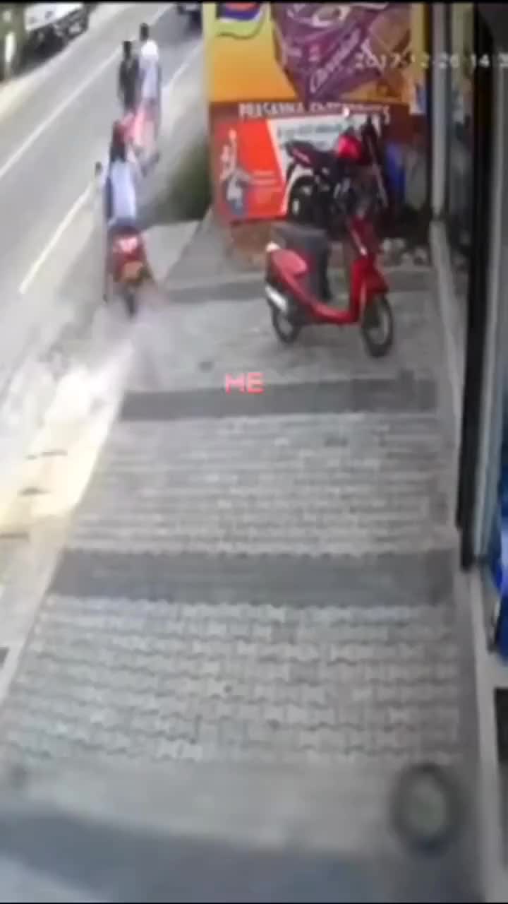 Terharu Deh Ngeliat Ibu-Ibu Ini