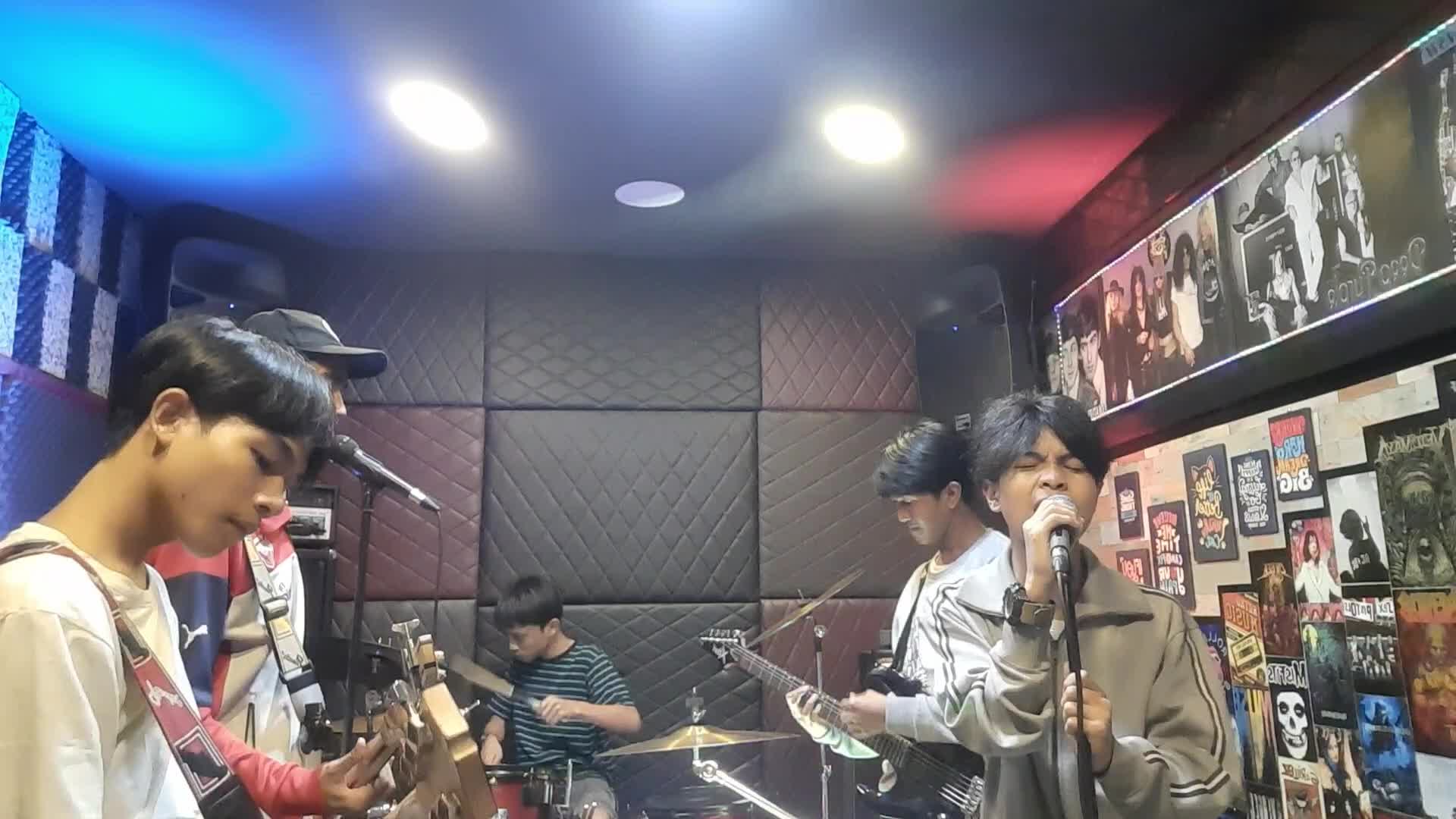 Hilang Harapan - Stand Here Alone (Cover Band) Five Stars
