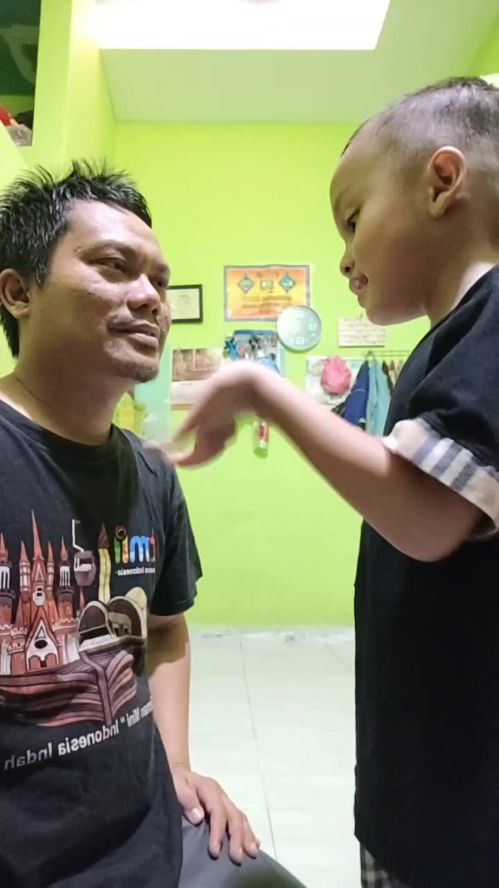 (istri pertama vs kedua) di buang sayang toLong bantu Love vote foLow share komen thanks for watching