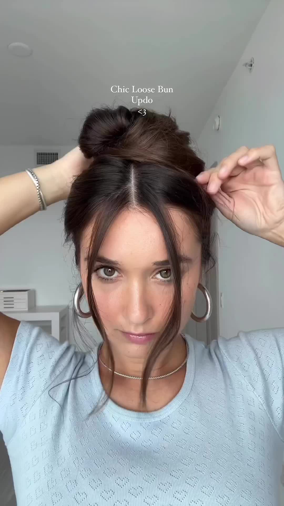 Tutorial loose updo bun