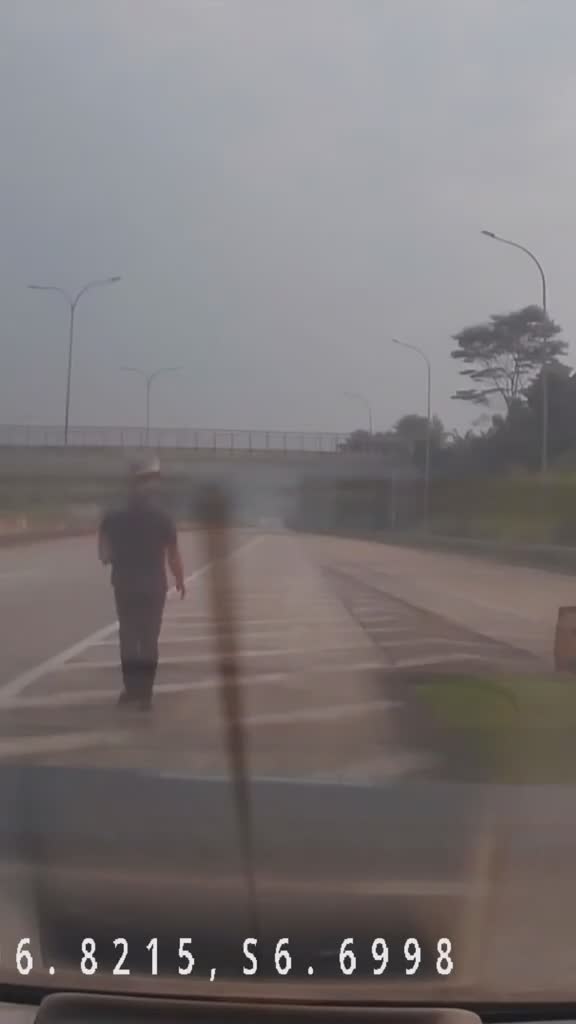 
Terima kasih orang baik. Pada hakikatnya, berbuat baik untuk orang lain seperti berbuat baik untuk diri sendiri