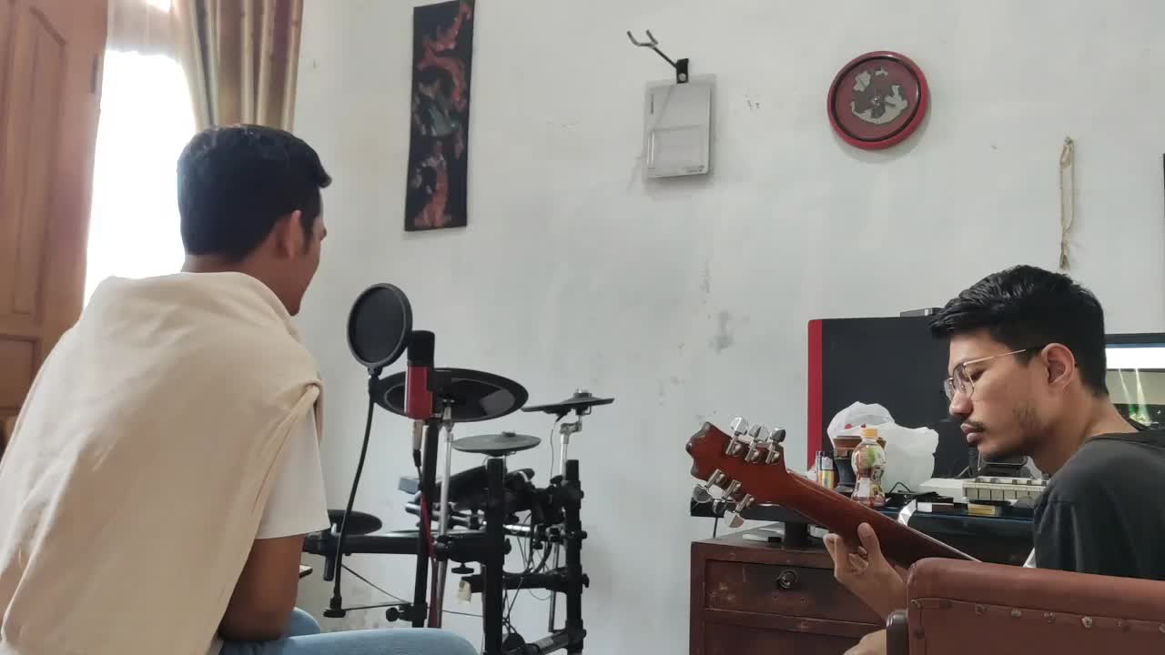 XFI2021 SOLO  ADRIA  28TAHUN BUKITTINGGI CINTA JANGAN KAU PERGI