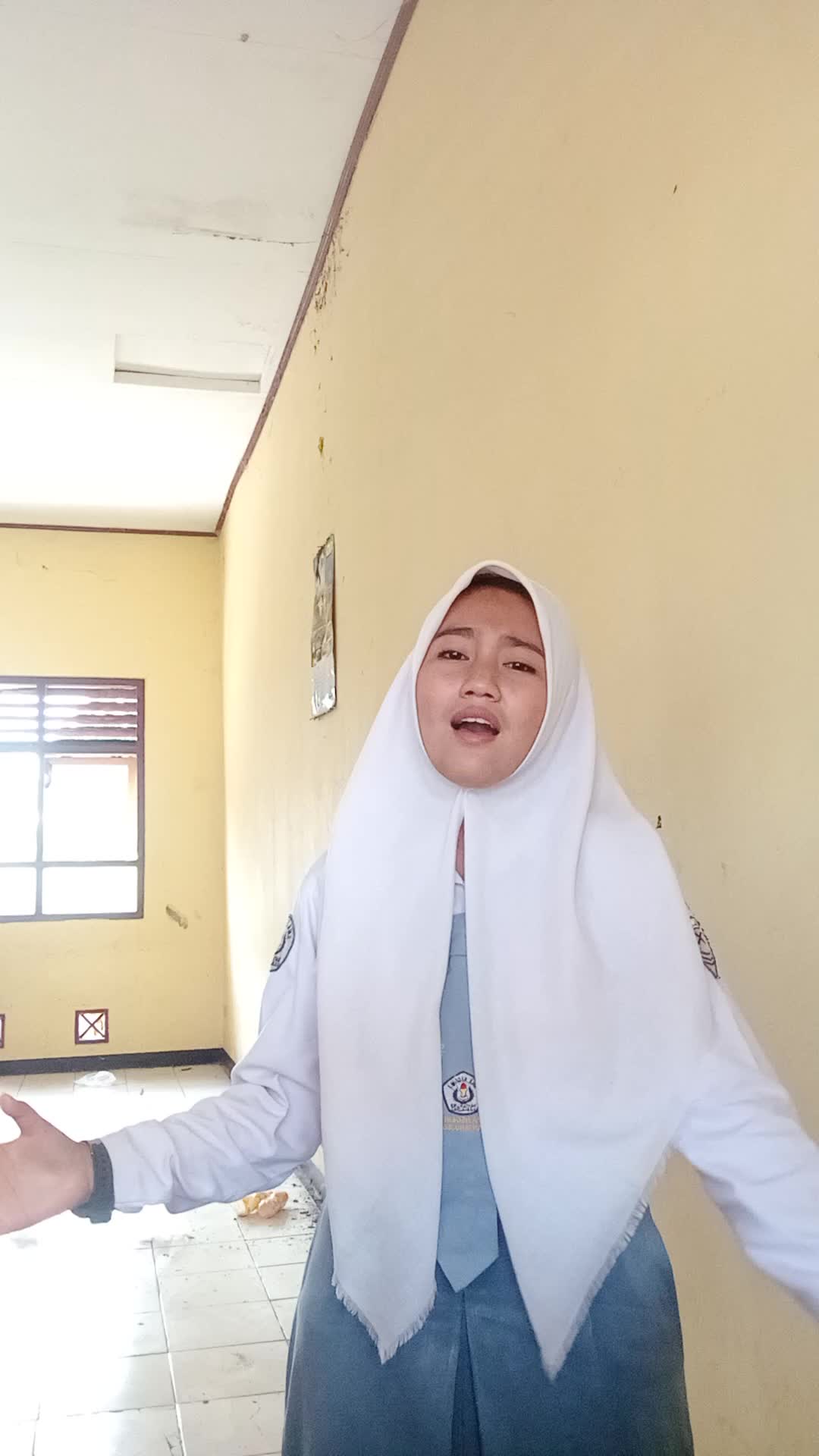 KDI 2021 NIDA APRILIA MAJALENGKA 18 TAHUN PAYUNG HITAM #ONLINEAUDITIONKDI2021 