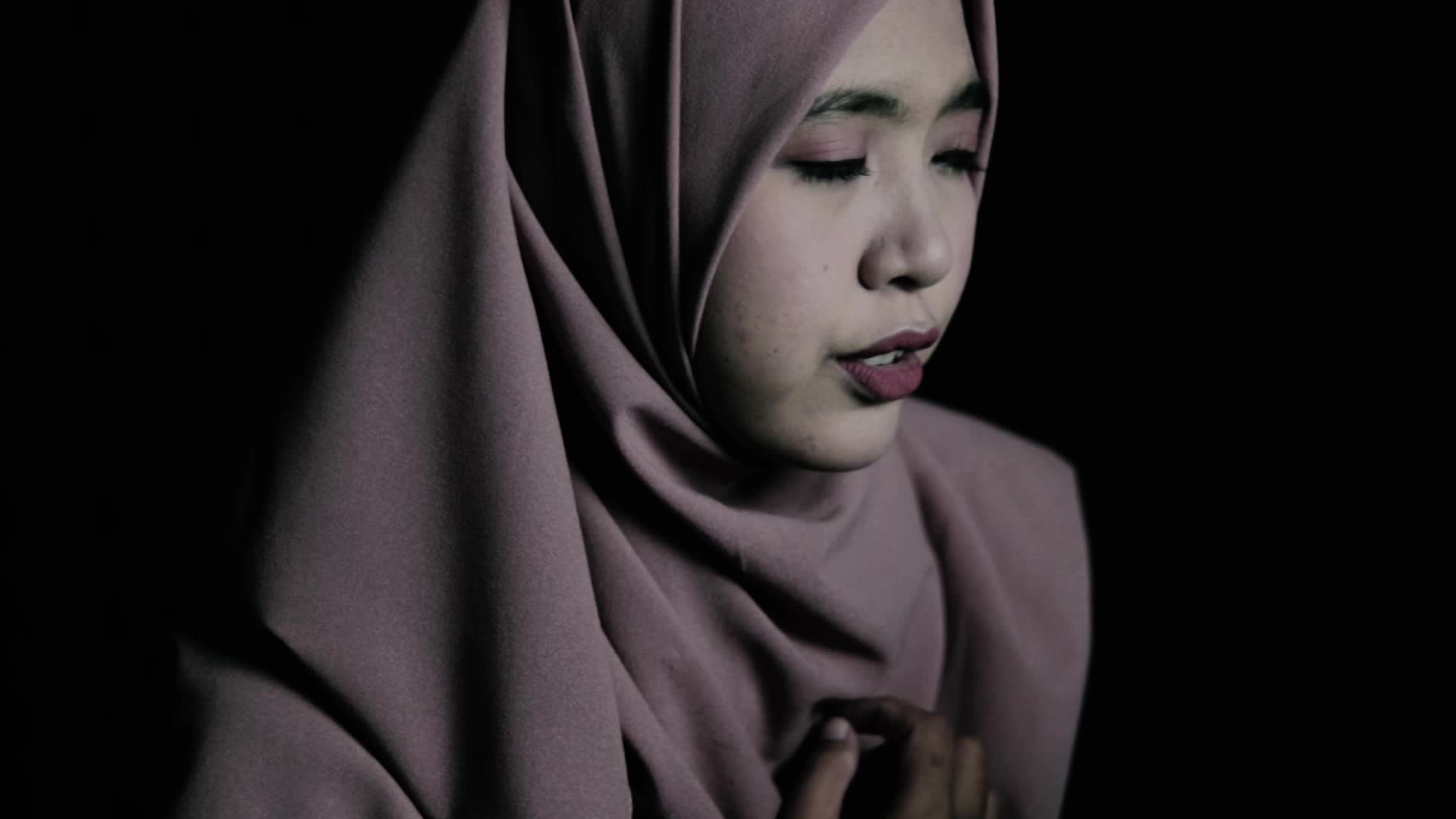 Exist - Buih Jadi Permadani (cover) by Nabila #Coversong #Buihjadipermadani 