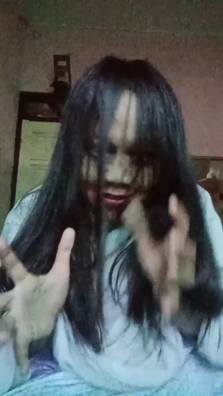 JANGAN PERNAH BERSEKUTU DENGAN SETAN NAMA: erlian Kusuma Dwi Susanti 