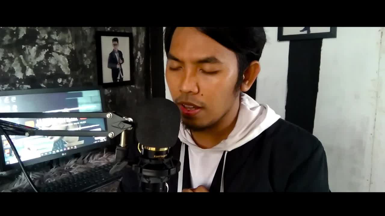 di tinggal pas LG sayang2,y itu sakitt banget... Hendra Kumbara ''dalan liyane'' (cover Harun maulana yusuf) #showyourtalentrcti+ 