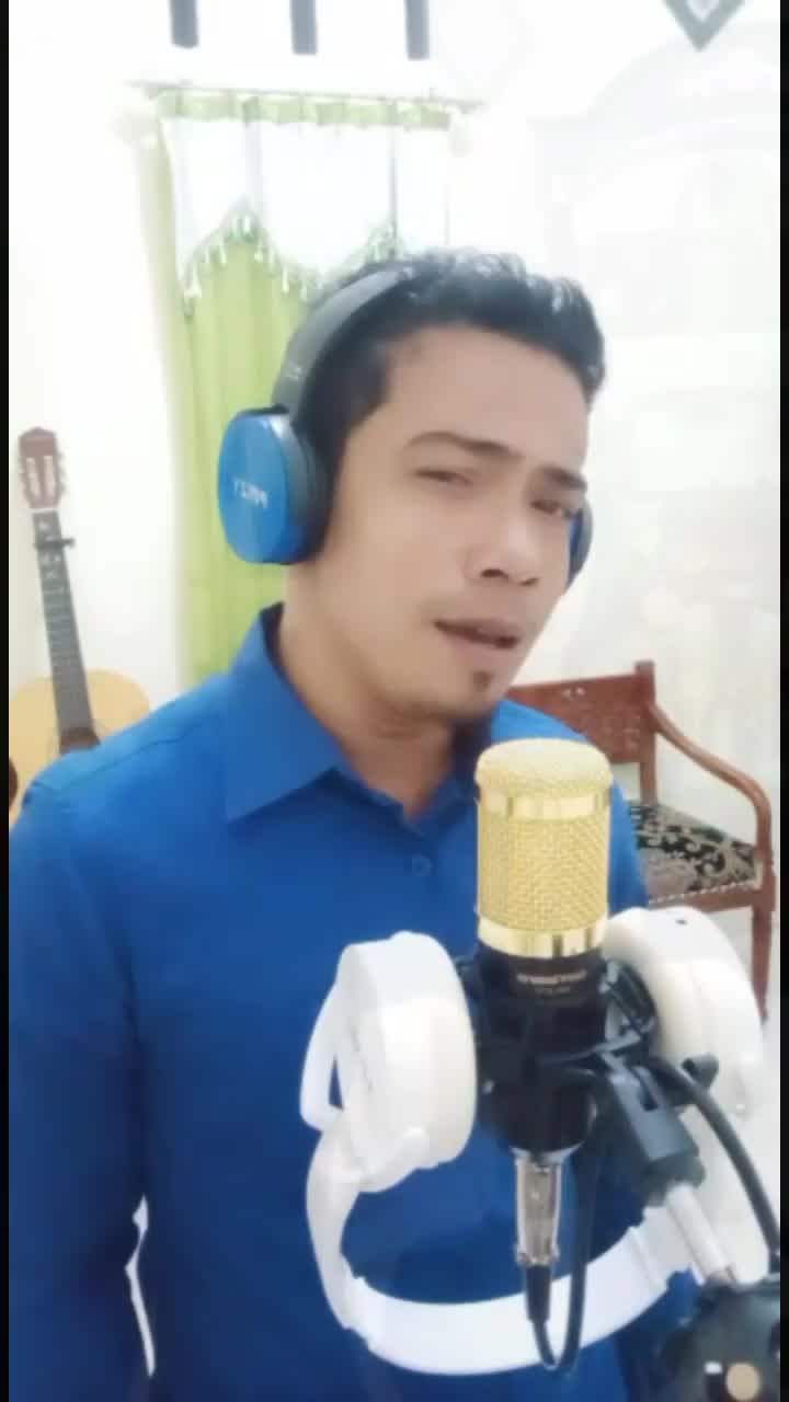Saya Doni m Regar 34 th.Asal padangsidimpuan sumatera utara.  Ini cover saya ,,untuk vidio lainnya acapella ada di akun saya. dibuka ya 😁😁