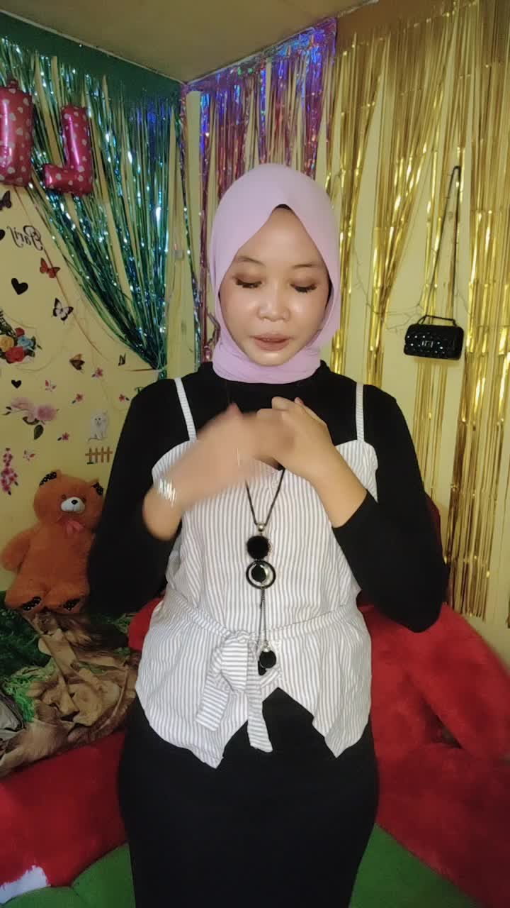 AUDISI KDI 2021 Nama Lia Agustina umur 20th asal profinsi Pandeglang Banten kp.bonghas kec.pulosari judul lagu KASMARAN 