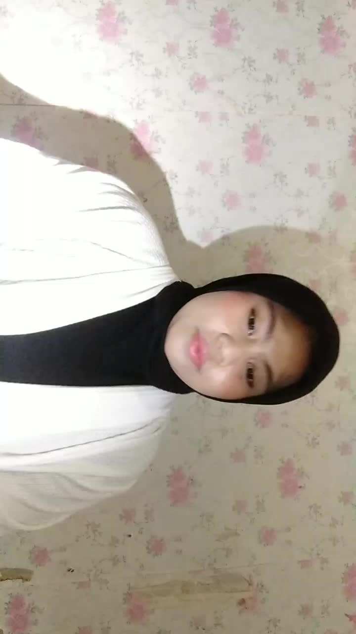 Nama:Dewi Al-Masyitoh(Dhedew)umur:21Thn asal Bekasi,judul:yatoybah Dll,Bismillah smoga bisa lolos dan berkesempatan tampil dipanggung besar 