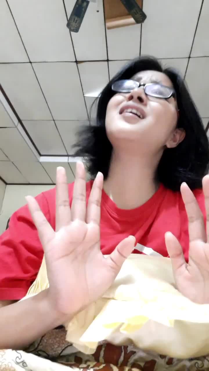 sangkin terbuainya dengan kata cinta, auto dibalas langsung pake lagu ❤️