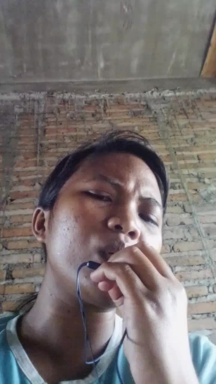 Galis setyaningsih dlimas 23 aku bukan jodohnya no wa 08811248861
