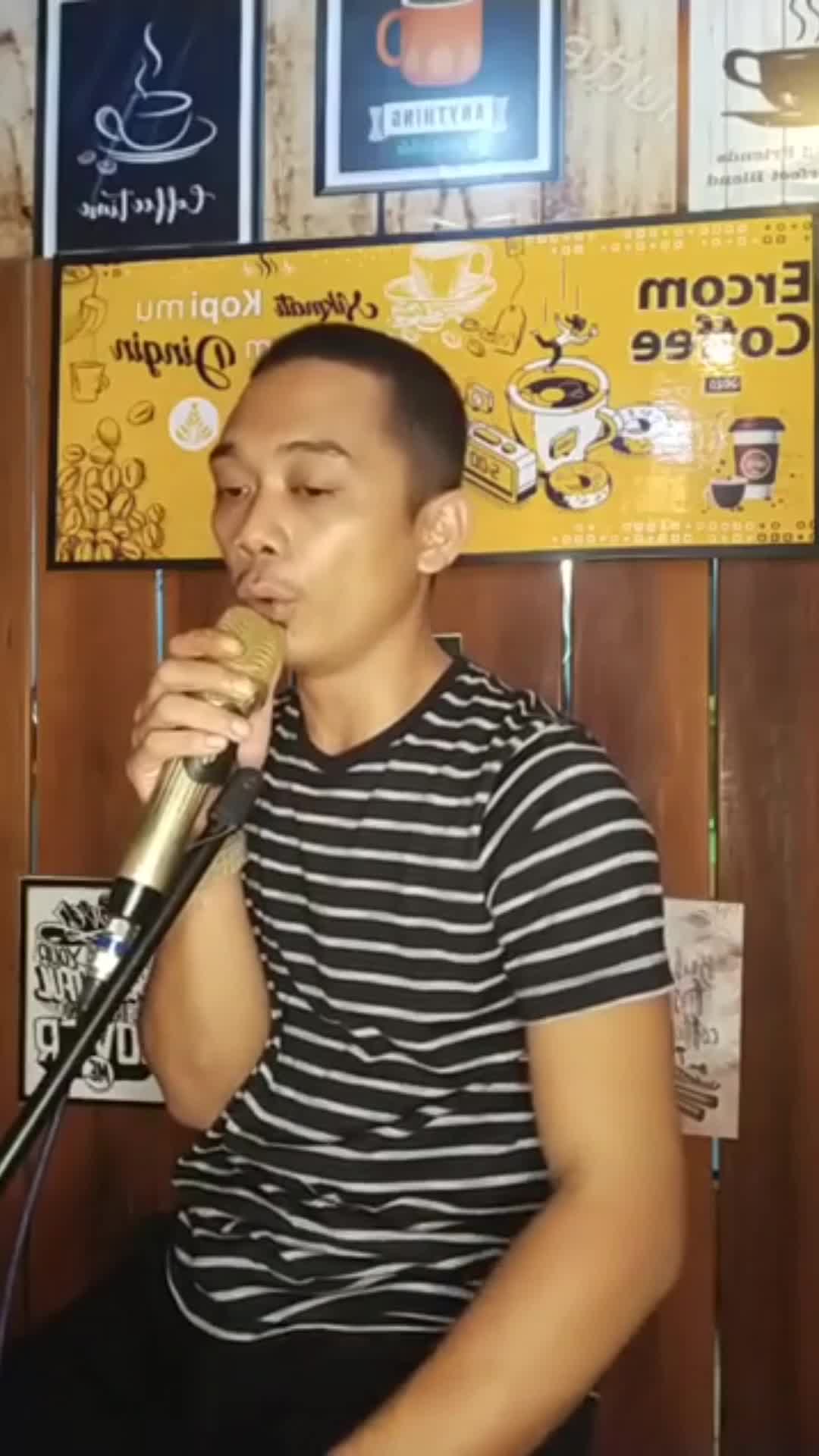 XFI SOLO IRAWAN 32 TAHUN KOTA KENDARI PANGGUNG SANDIWARA(GOOD BLESS)