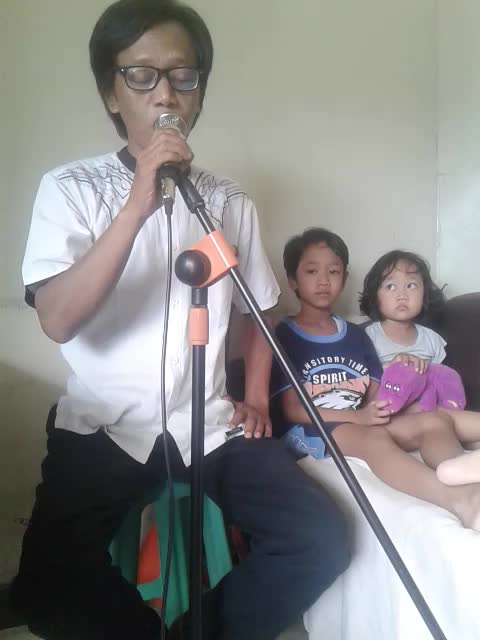 arif haryadi. HOT RCTI+tanpa batas waktu cover.