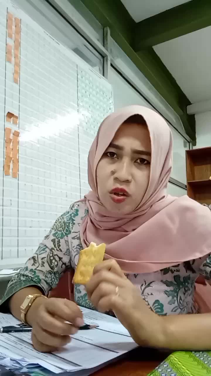 bantu aku ya... ifa istiana 32th yogyakarta fb anindyaputri/youtube:putri official, tik tok asyara_putri