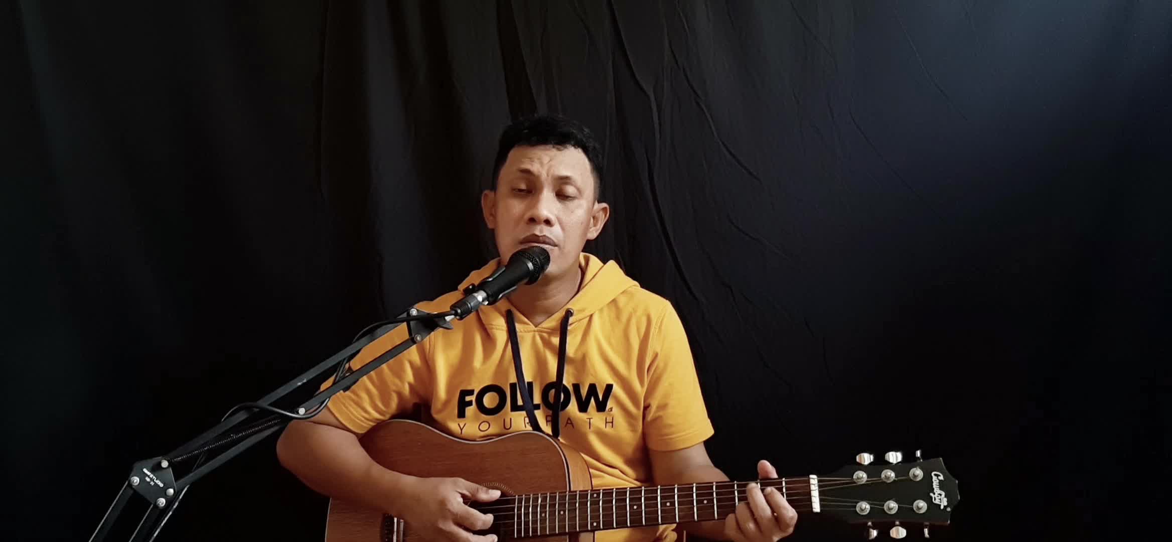 Fhadly feat Ade Govinda Tanpa batas waktu ..Adi dijan cover,,( cover sederhana)..